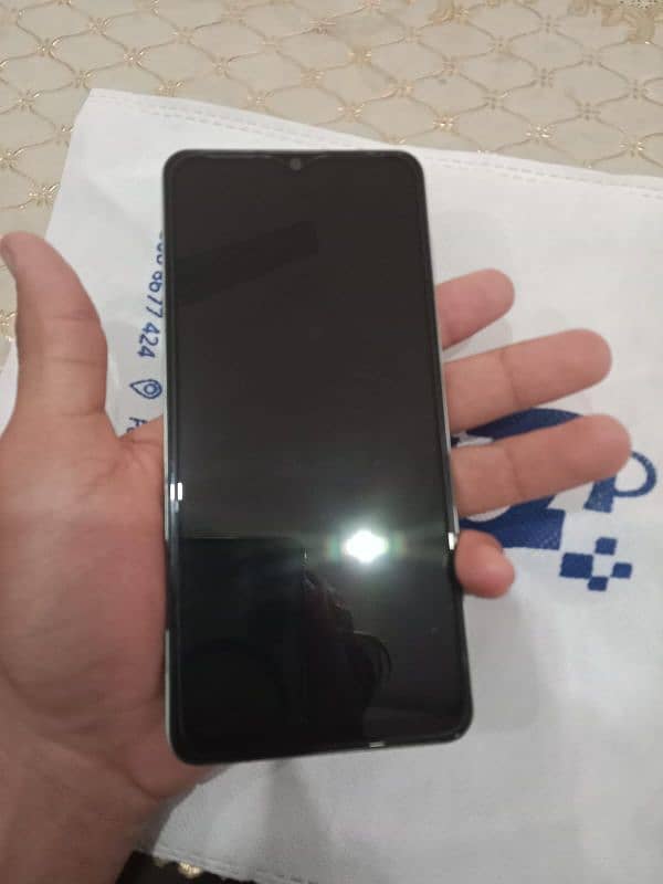 vivo y27s / 8/128 / PTA Approved / box with charger 7