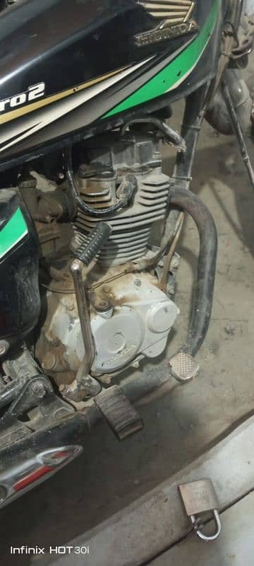 aoA I'm selling Honda 125 sealed engine only ring piston ka kaam h 3