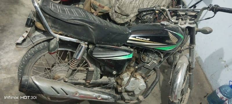 aoA I'm selling Honda 125 sealed engine only ring piston ka kaam h 4