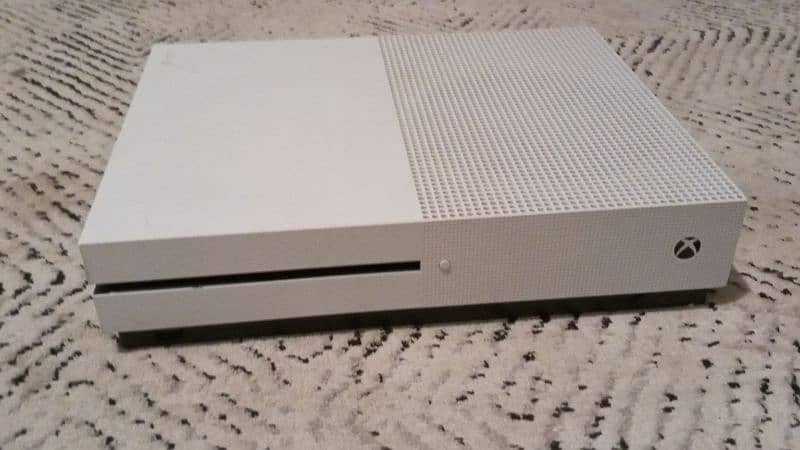 Xbox one S 3