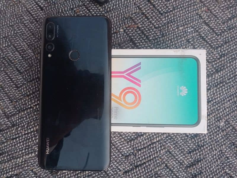 Huawei y9 prime 4 / 128 0