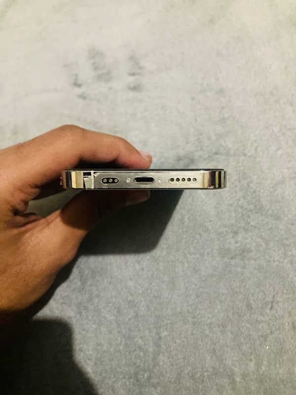 iphone 13 pro non pta in good condition 6