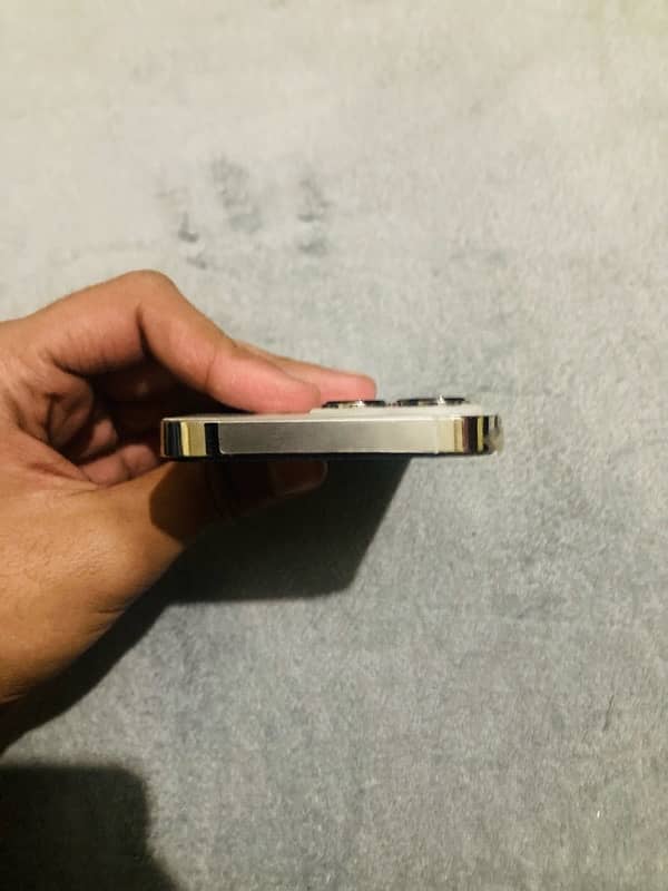 iphone 13 pro non pta in good condition 7