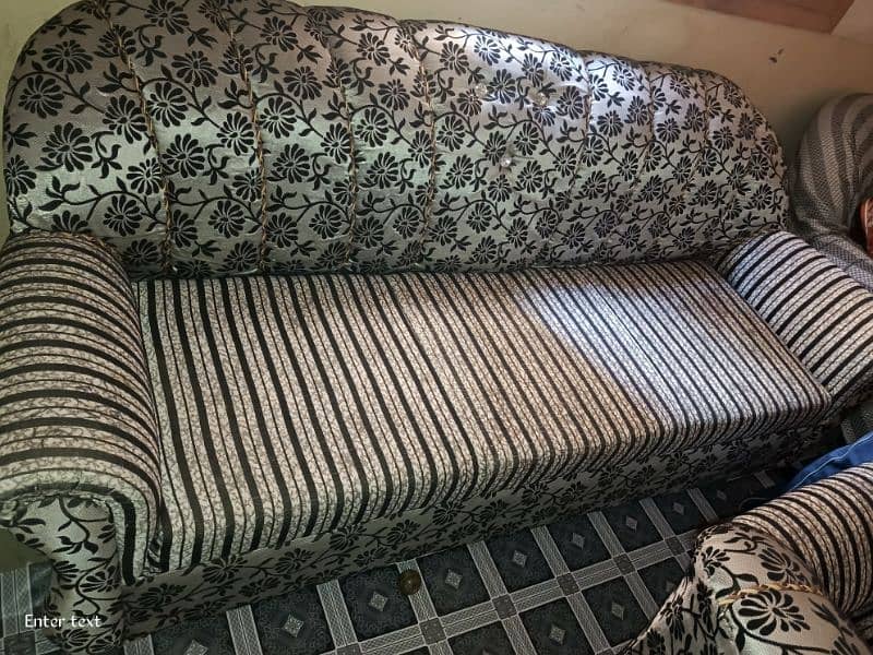 sofa for sale 5 seeter 0