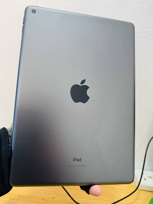 Ipad 9th generation 64 Gb Wifi for sale 2