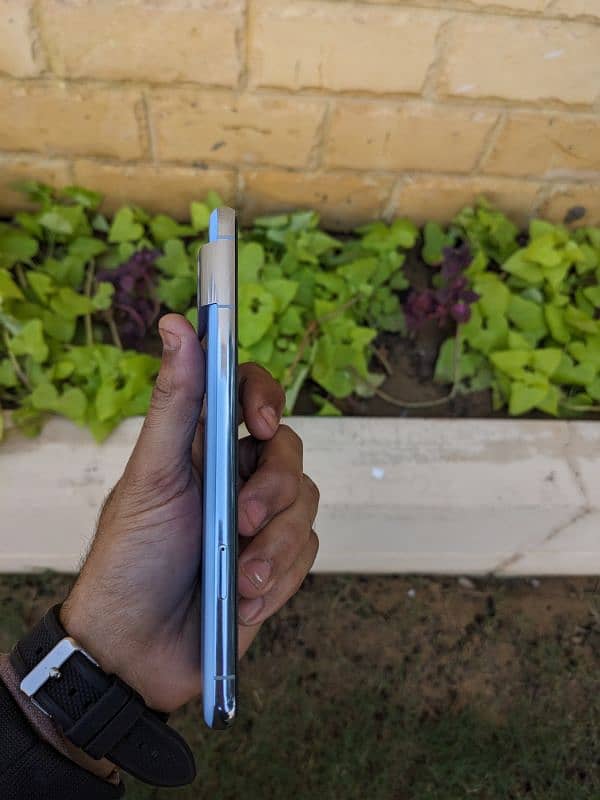 Google Pixel 8 pro 6