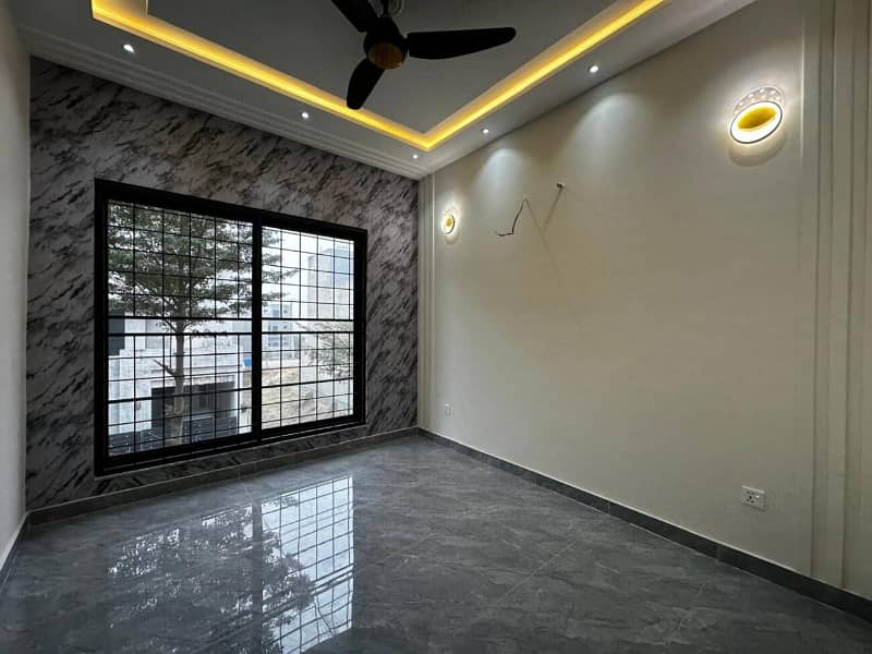 5 Marla Brand New House For Sale In Lake City - Sector M-7B Lake City Lahore 6