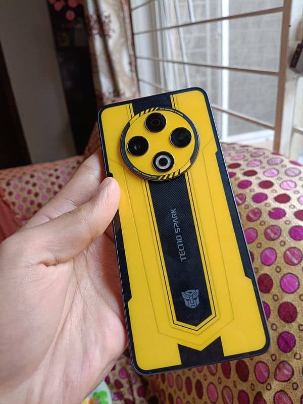 Techno Spark 30 Bumblebee Edition 2