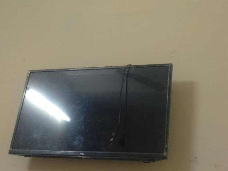 Good condition with box csd se purchase ki he original tcl he 0