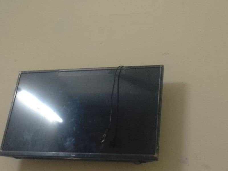 Good condition with box csd se purchase ki he original tcl he 1