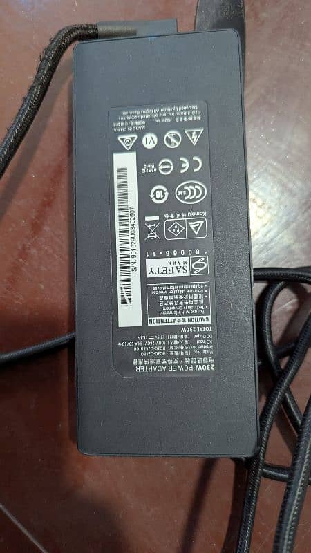 razer blade 15 charger 230 watt used 1