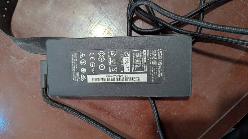 razer blade 15 charger 230 watt used 2