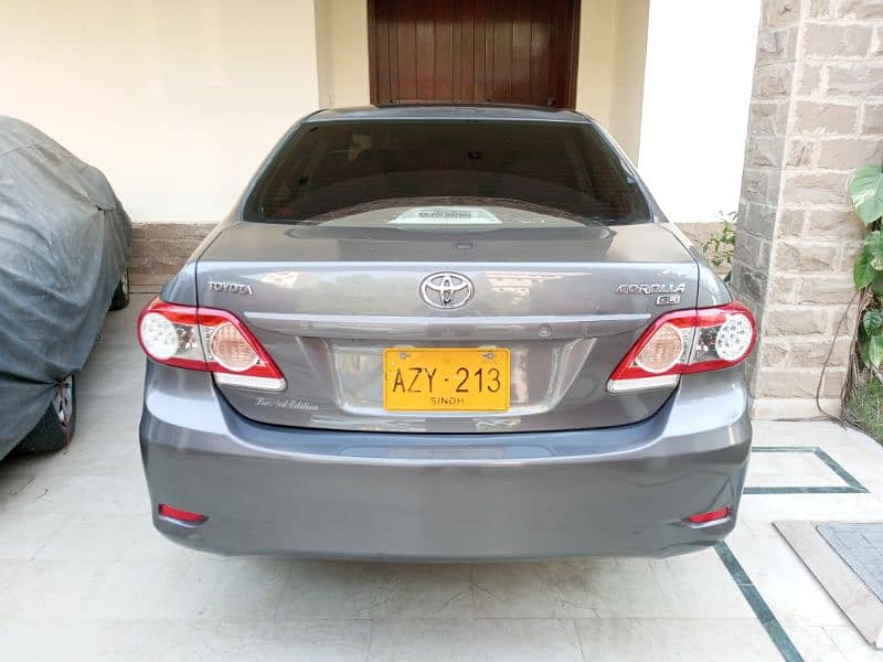 Toyota Corolla GLI 2013 Manual 100% Original Paint in DHA Karachi 6