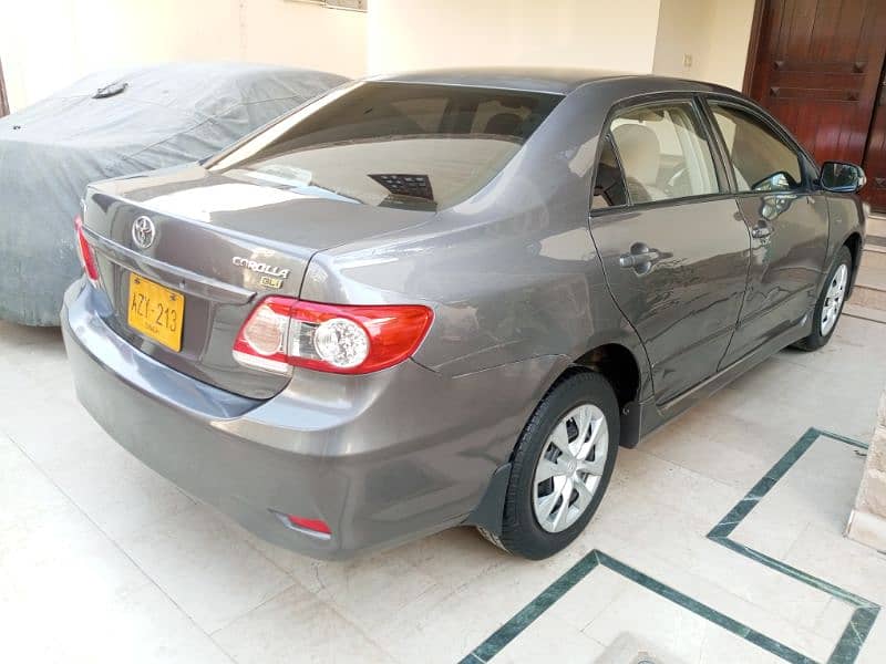 Toyota Corolla GLI 2013 Manual 100% Original Paint in DHA Karachi 7