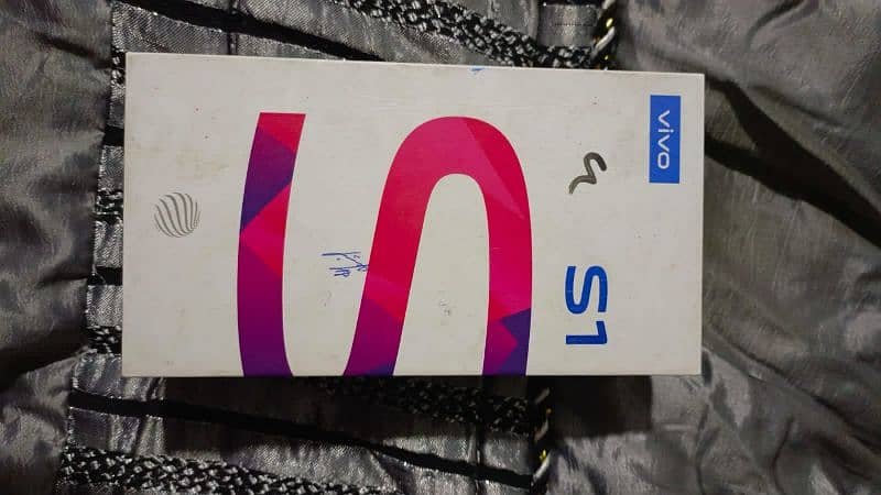 VIVO S1 (4+128) COMPLETE BOX 8