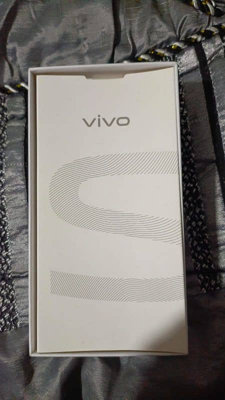 VIVO S1 (4+128) COMPLETE BOX 9