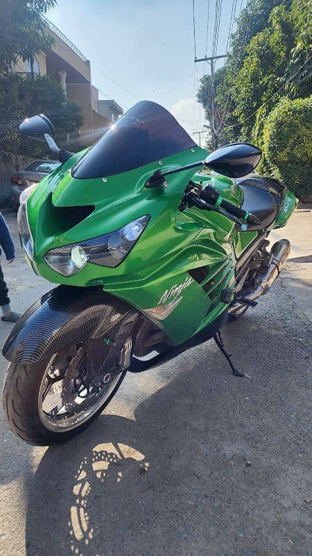 kawasaki Ninja zx-14r perfect condition 1