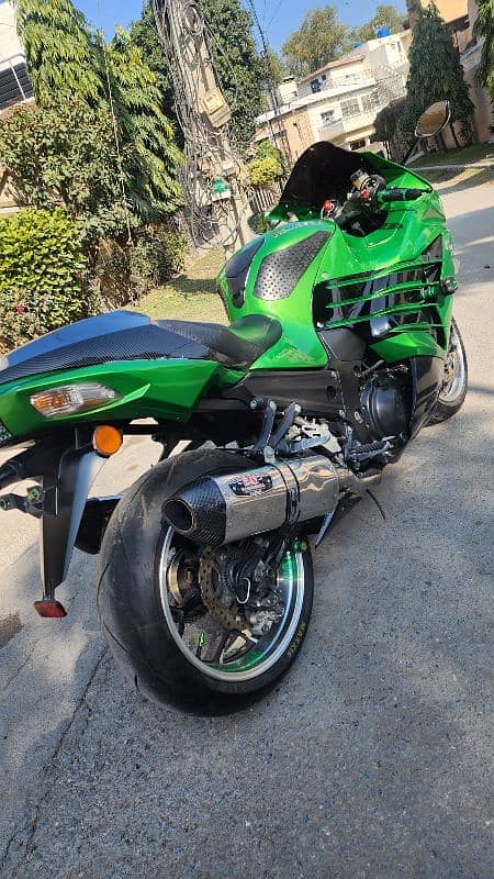 kawasaki Ninja zx-14r perfect condition 3