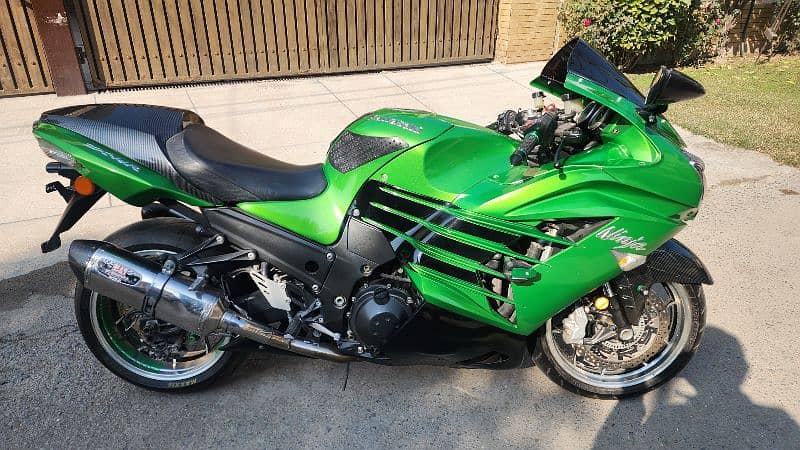 kawasaki Ninja zx-14r perfect condition 5