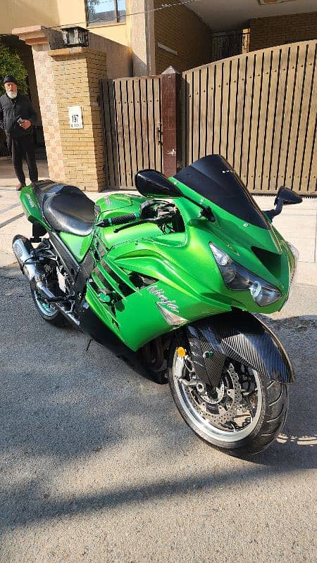 kawasaki Ninja zx-14r perfect condition 6