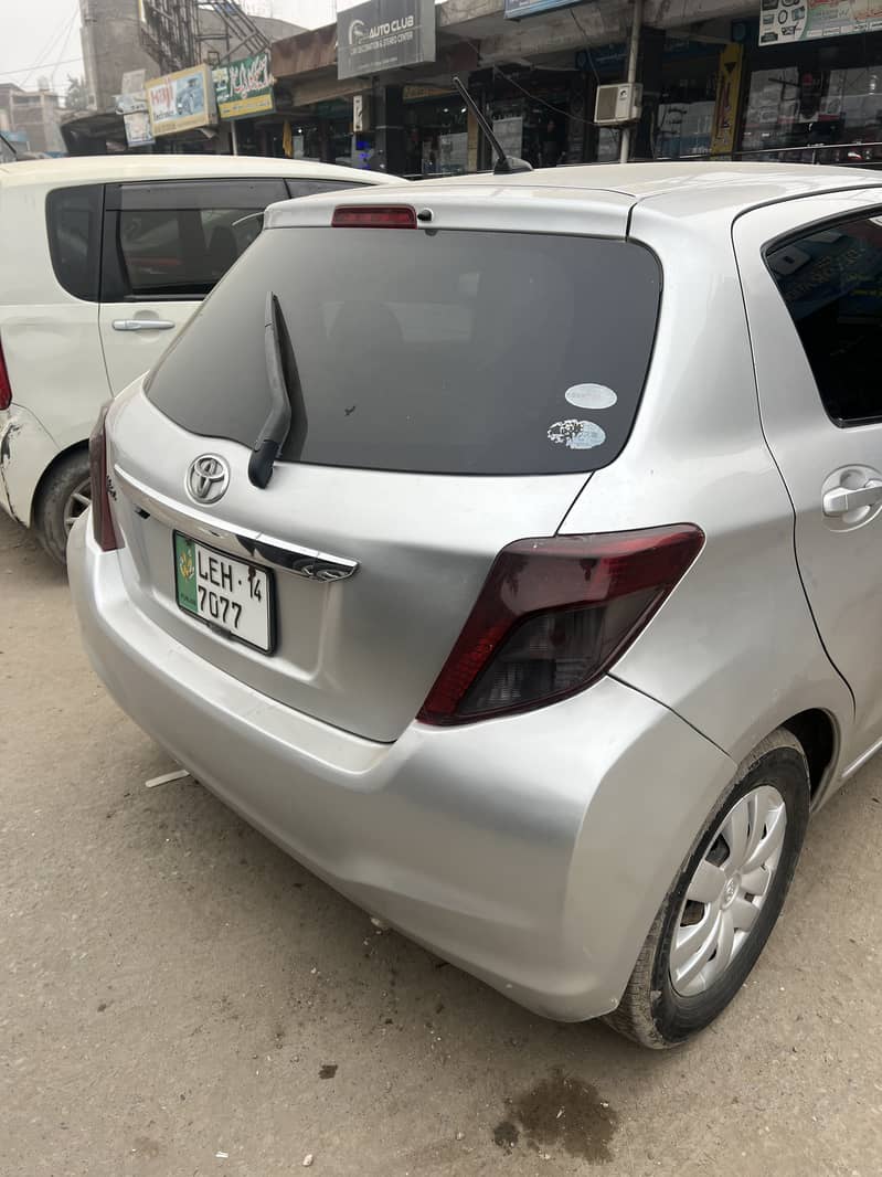 Toyota Vitz 2011 3