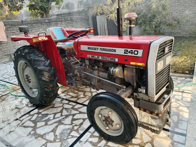 Messy Ferguson 240 tractor 0