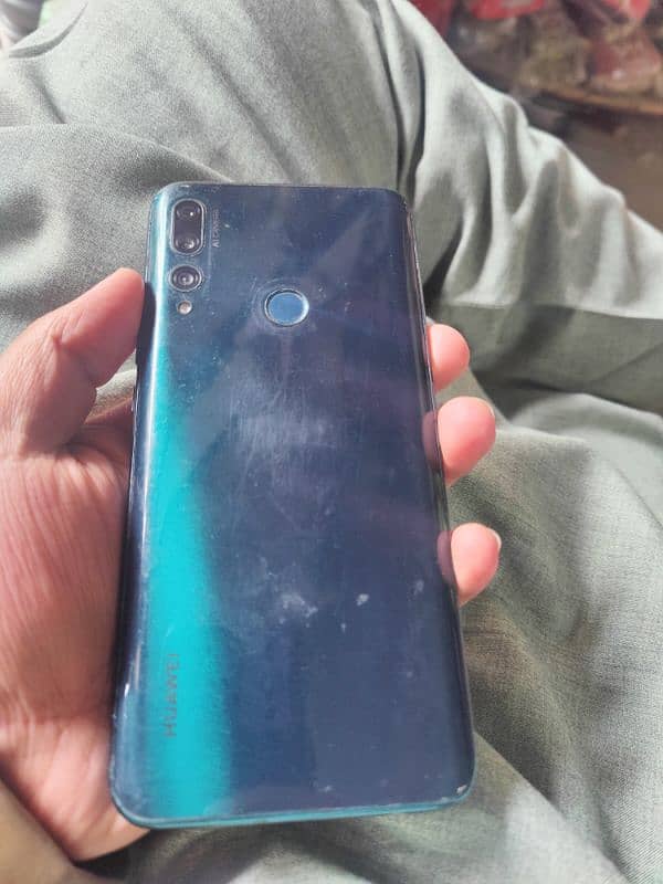 Huawei y9 prime 4/128 only phone no any fault 3