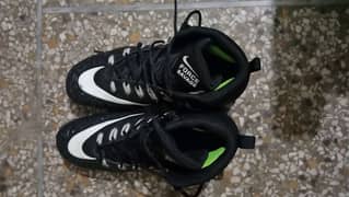 Nike football shoes/toes