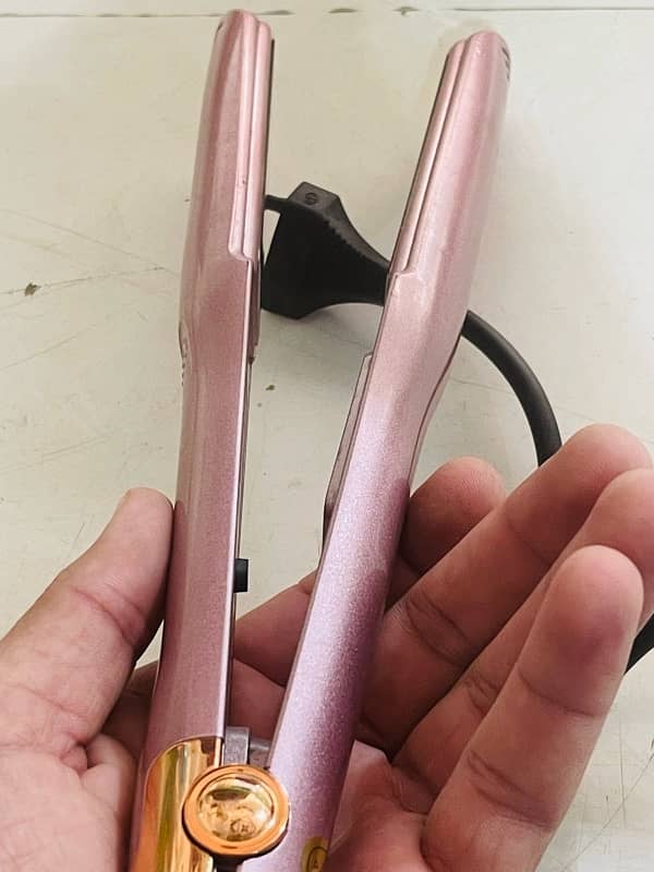 Hair straightener for sale 3