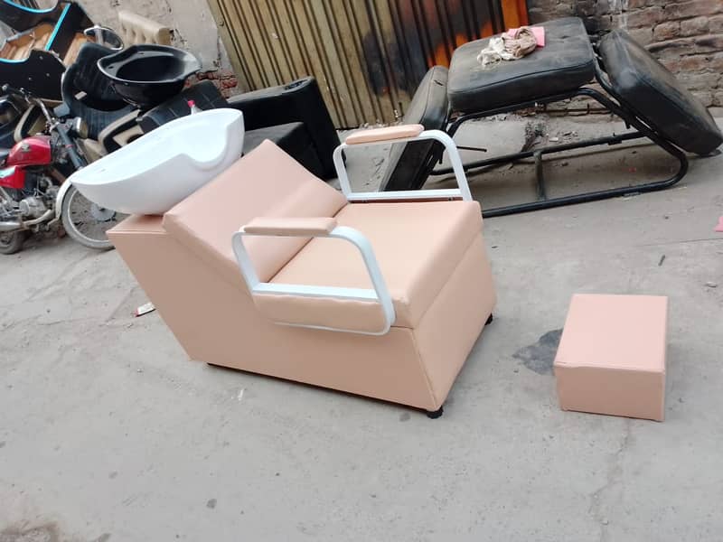 Shampoo unit/Massage bed/Cutting chair/Troly/Saloon chair/Chair/chair 18