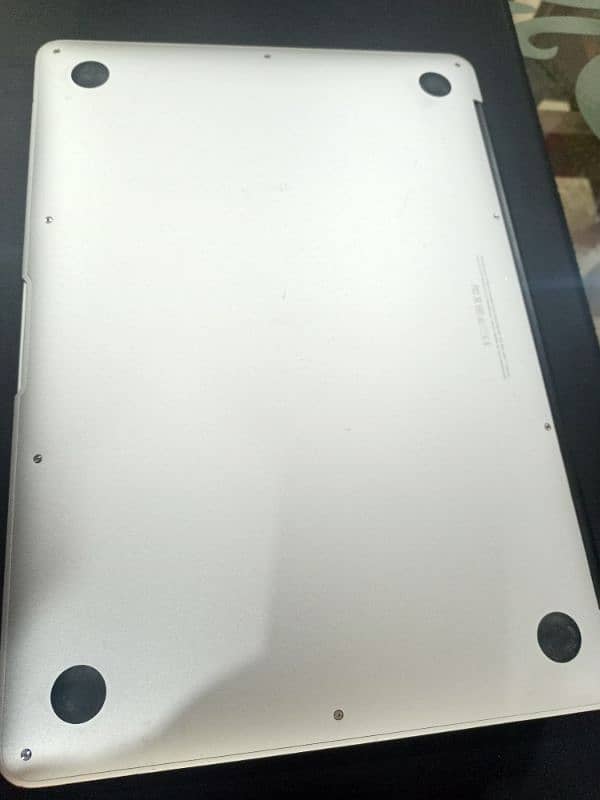 MacBook Air Early 2015 4