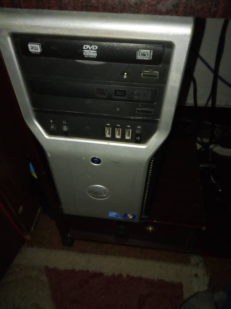 Dell Precision T1600 Xenon E31225 Workstation 0