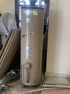 Slightly used geyser in good working condition