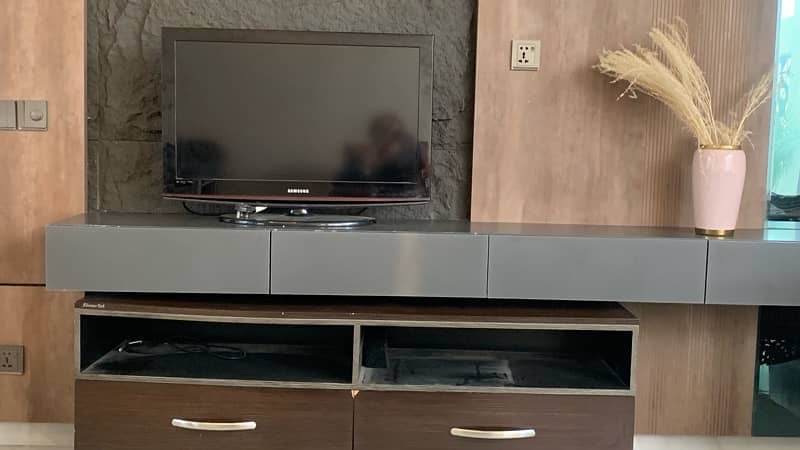 53 inches Sony LED television in excellent condition 3