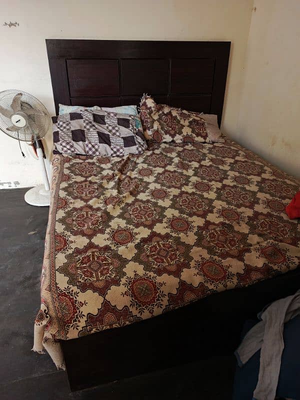 Queen size bed with foam for sale in good condition 0