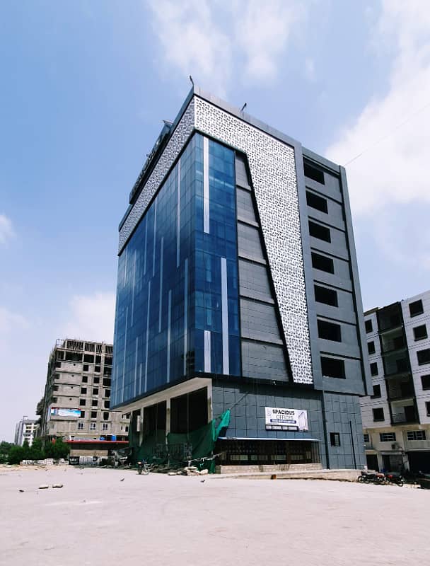 CORNER GLASS VIEW OFFICE FOR RENT AT MAIN MUNAWAR CHOWRANGI 15