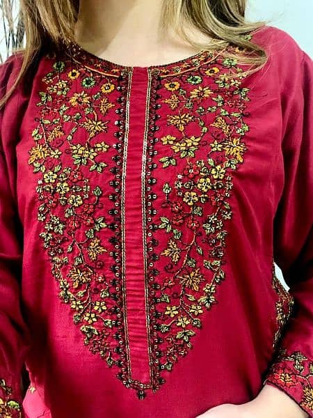 2 Pcs Women's Stitched Linen Embroidered Suit 1