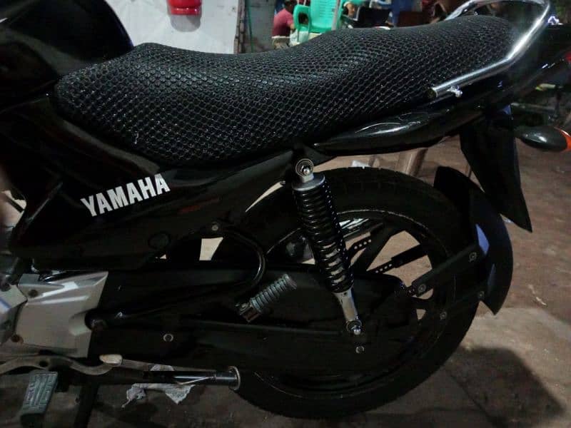 Yamaha ybr125G 5