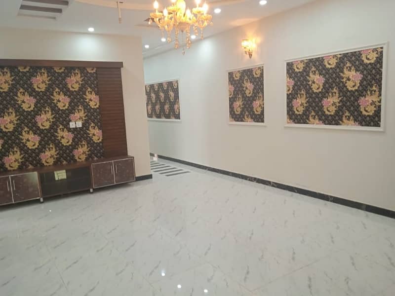 10 marla Full hous new type for rent wapda Town ph1 block f1 6