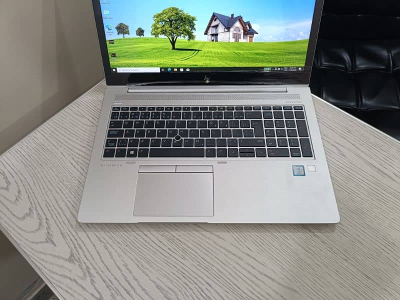 Hp elitebook 850 g6 core i5 8th gen quadcore 15.6 inch 1080p Numpad 2