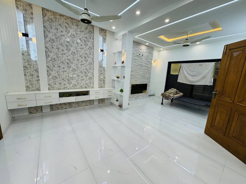 5 Marla Ultra Classic Architect Designer House For Sale In Bahria Town Lahore 0