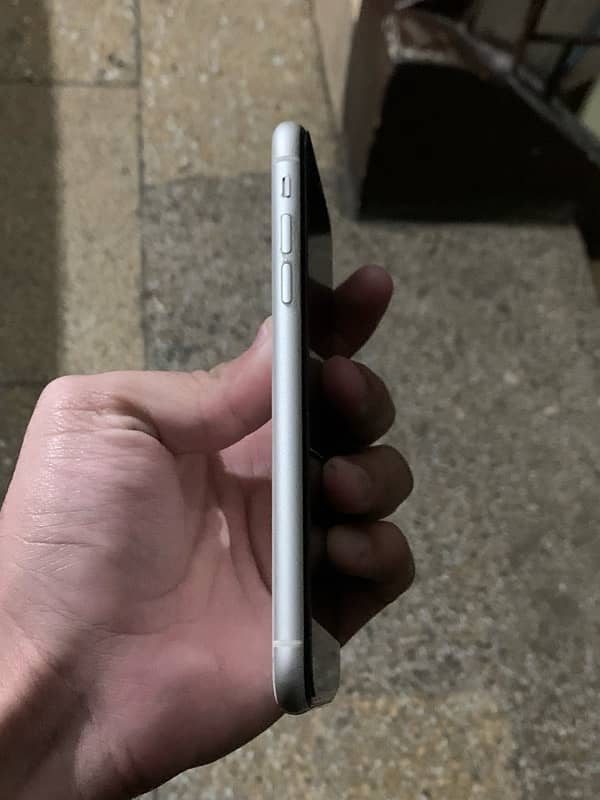 iphone 11 64gb factory 6