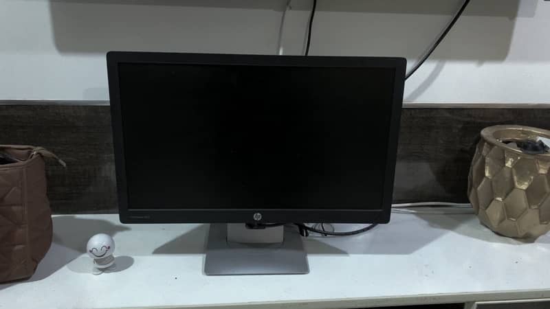 HP EliteDisplay E222 21.5-inch LCD Monitor in new condition 2