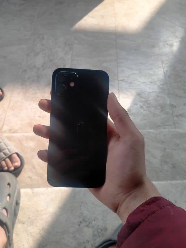 iphone 12 10/10 condition 1