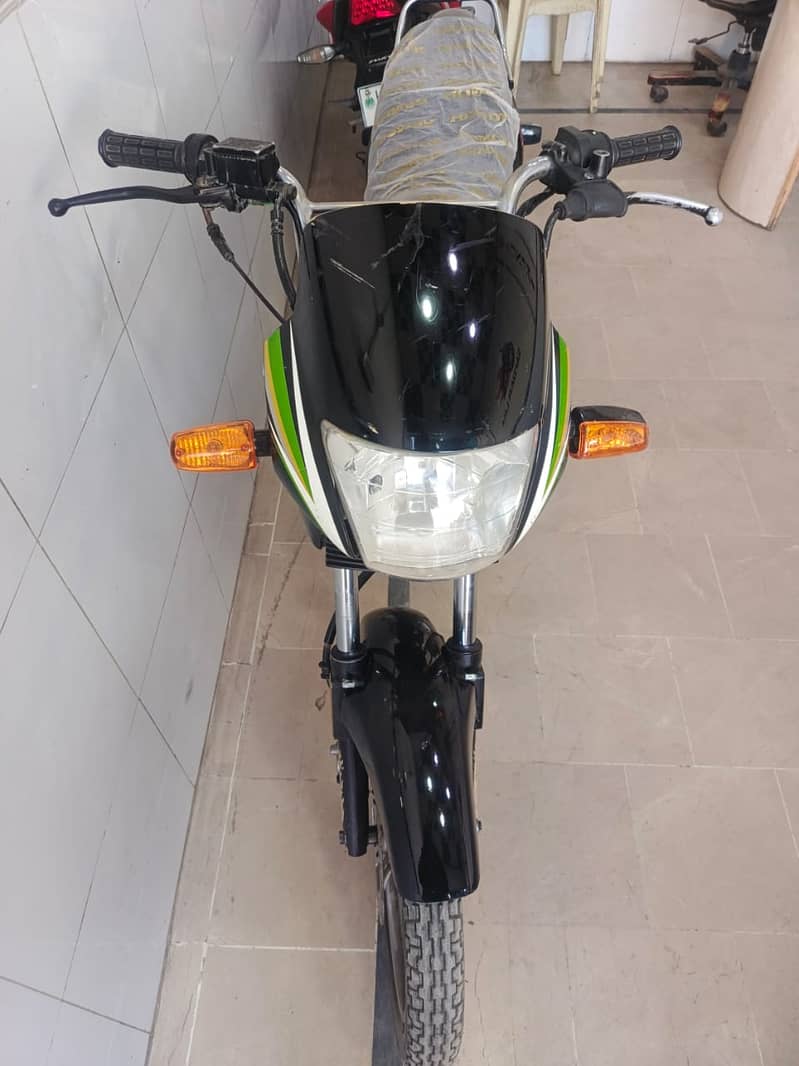 Honda CG 125 Deluxe Model 2018 4