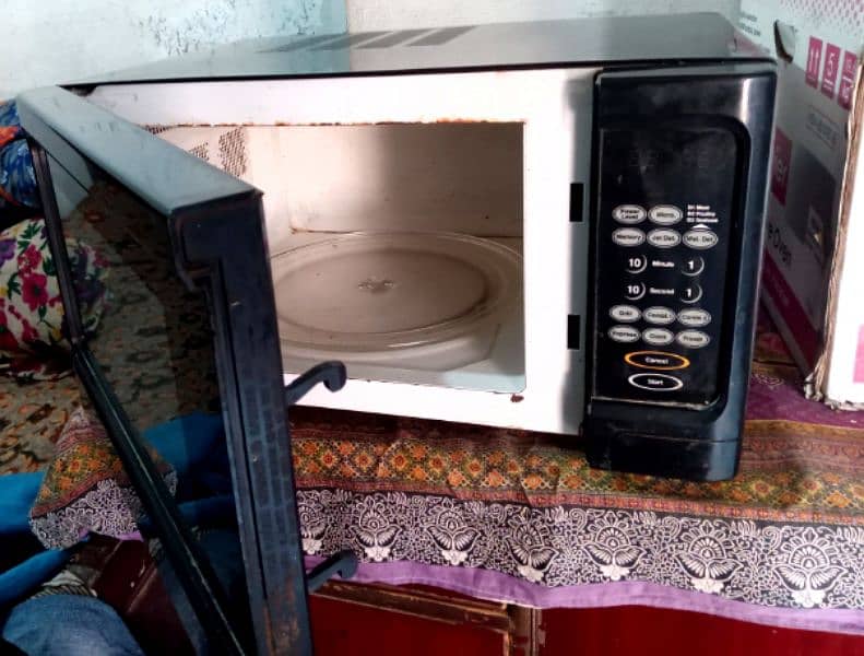 microwave oven Haier 5