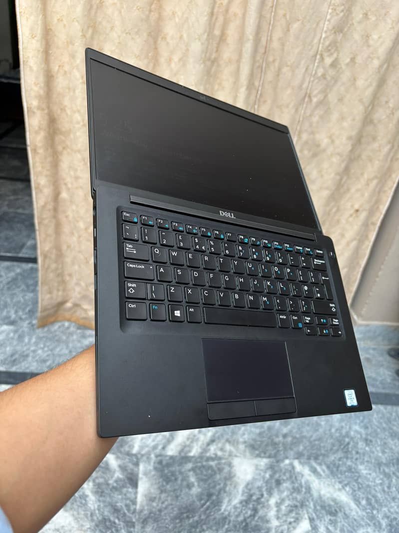 Dell latitude 7390 , i5 8thGen vPro 1