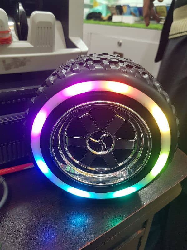 Light Lamp Wheel Speaker 1