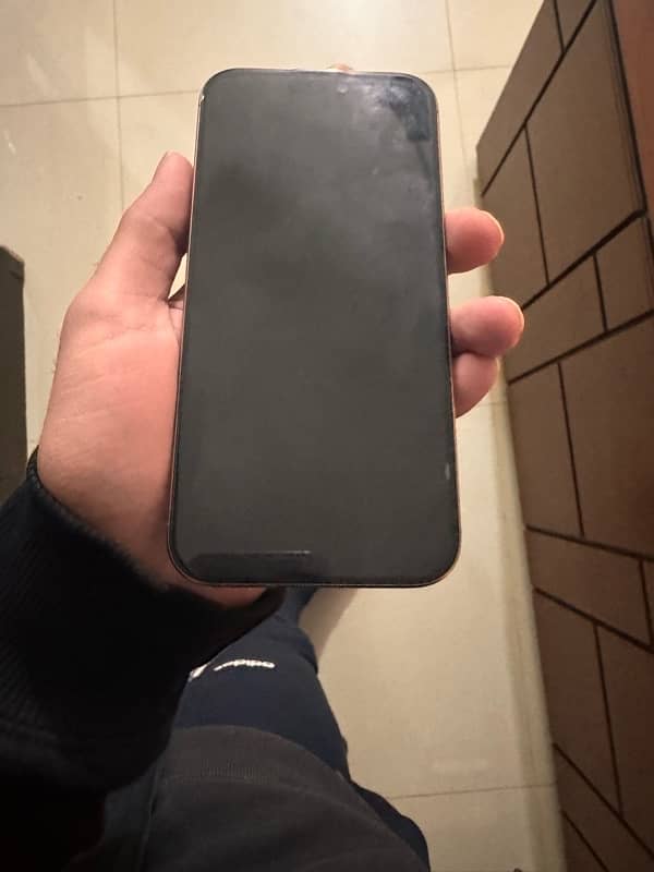 Iphone 16 pro max 256gb Locked for parts 4