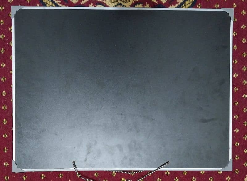 White and Black Board 0